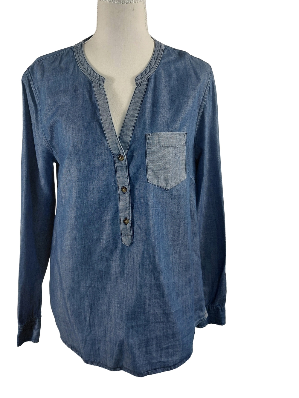 GAP Light Blue Chambray Shirt Sz S
